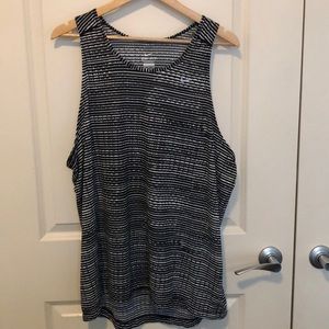 NEVER WORN Nike Black & White Dri-Fit Tank Top